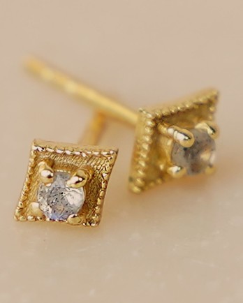 D - Earring stud labradorite diamond