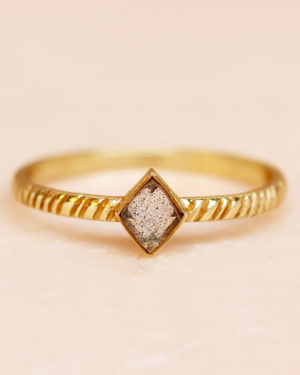 e ring size 52 labradorite diamond striped diagonally gold