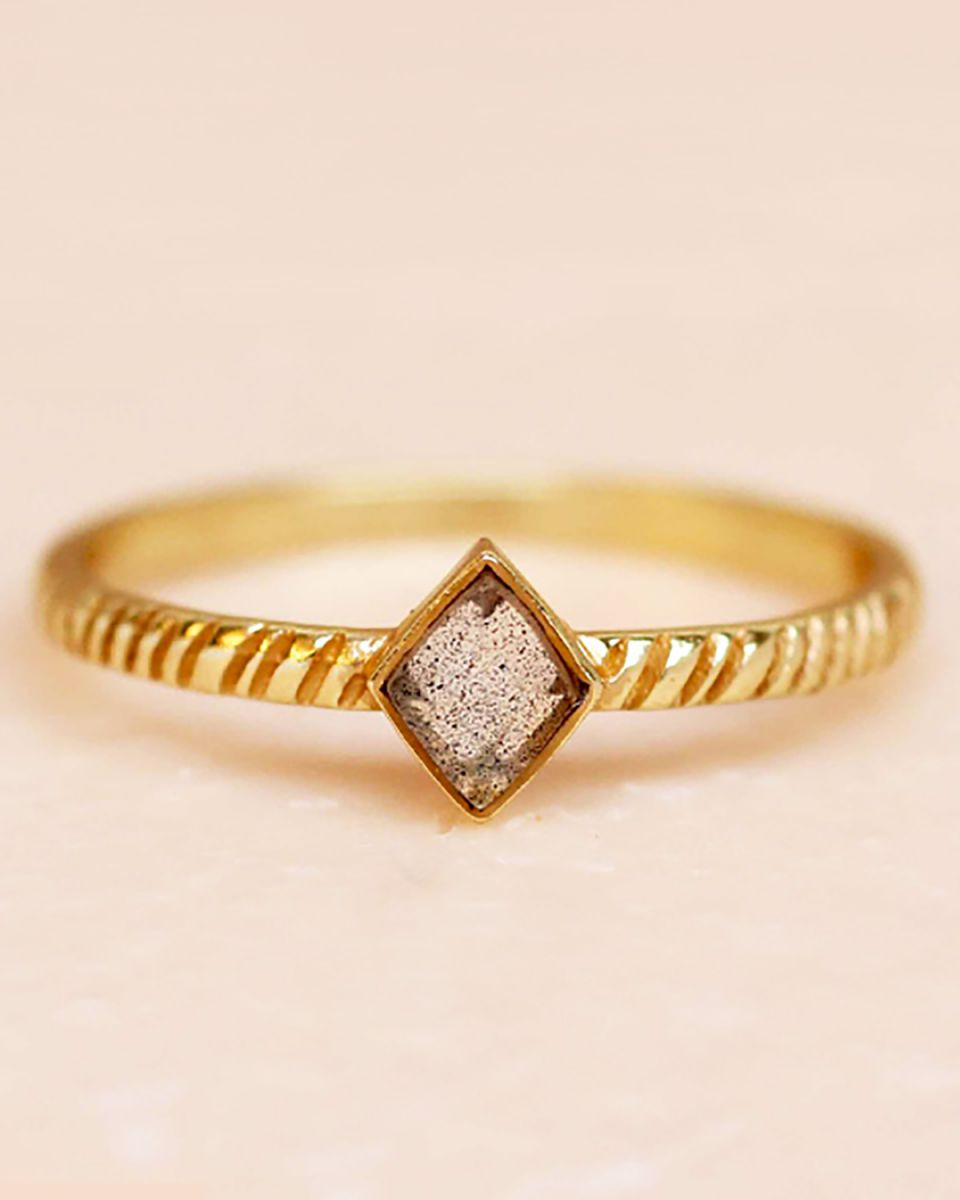 e ring size 56 labradorite diamond striped diagonally gold