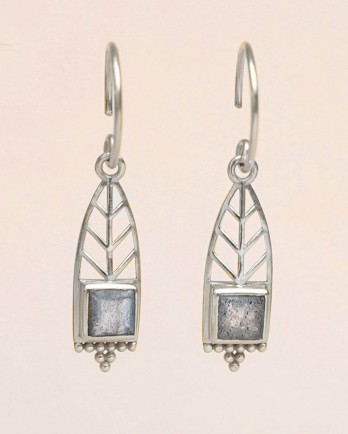 FF-Earring hanging labradorite long leaf with 4x4mm square