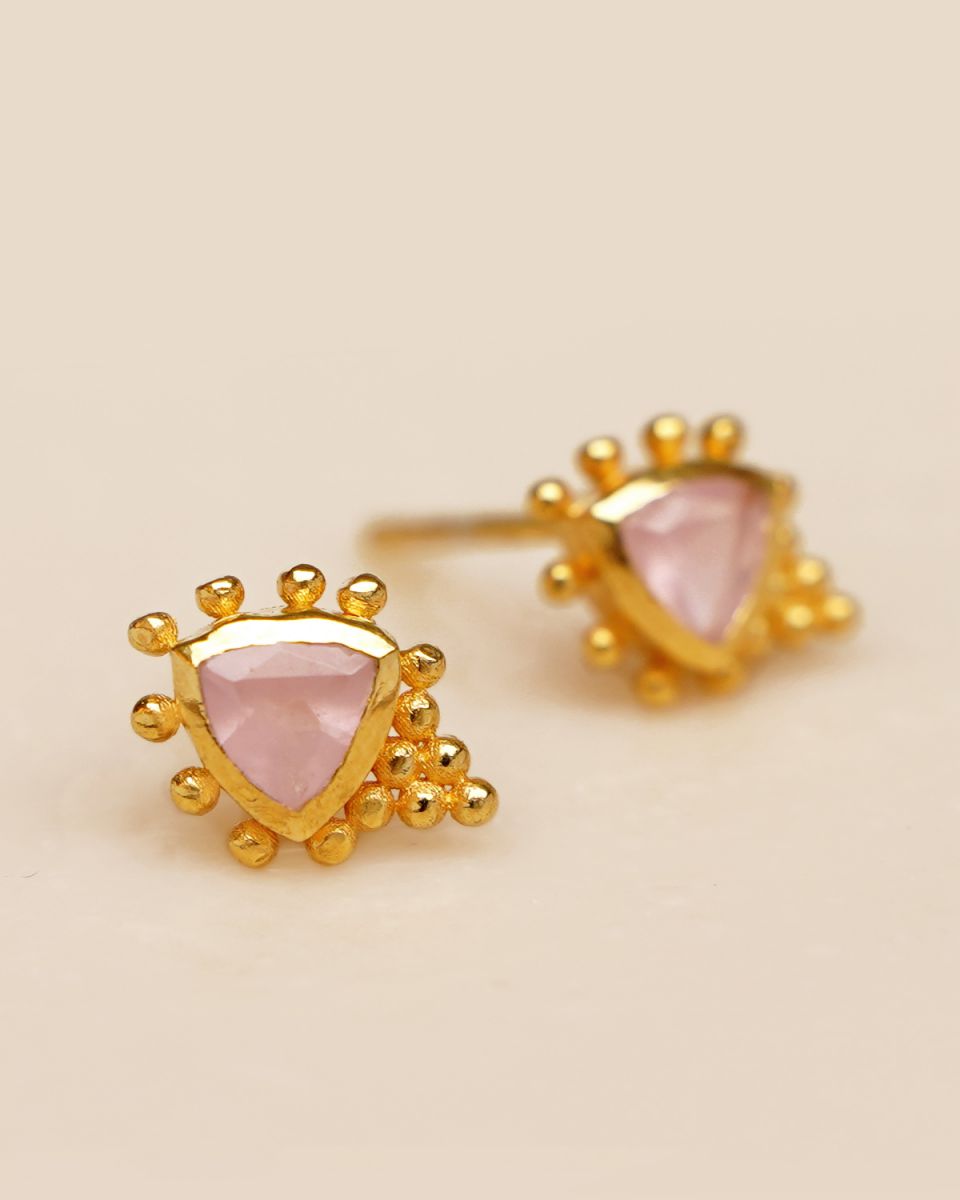 ggearring stud rose quartz 4mm triangle with sunny dots