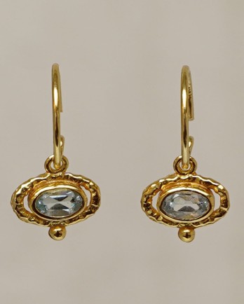 FF-Earrings pendant hammered oval withlue topaz gld.pltd.