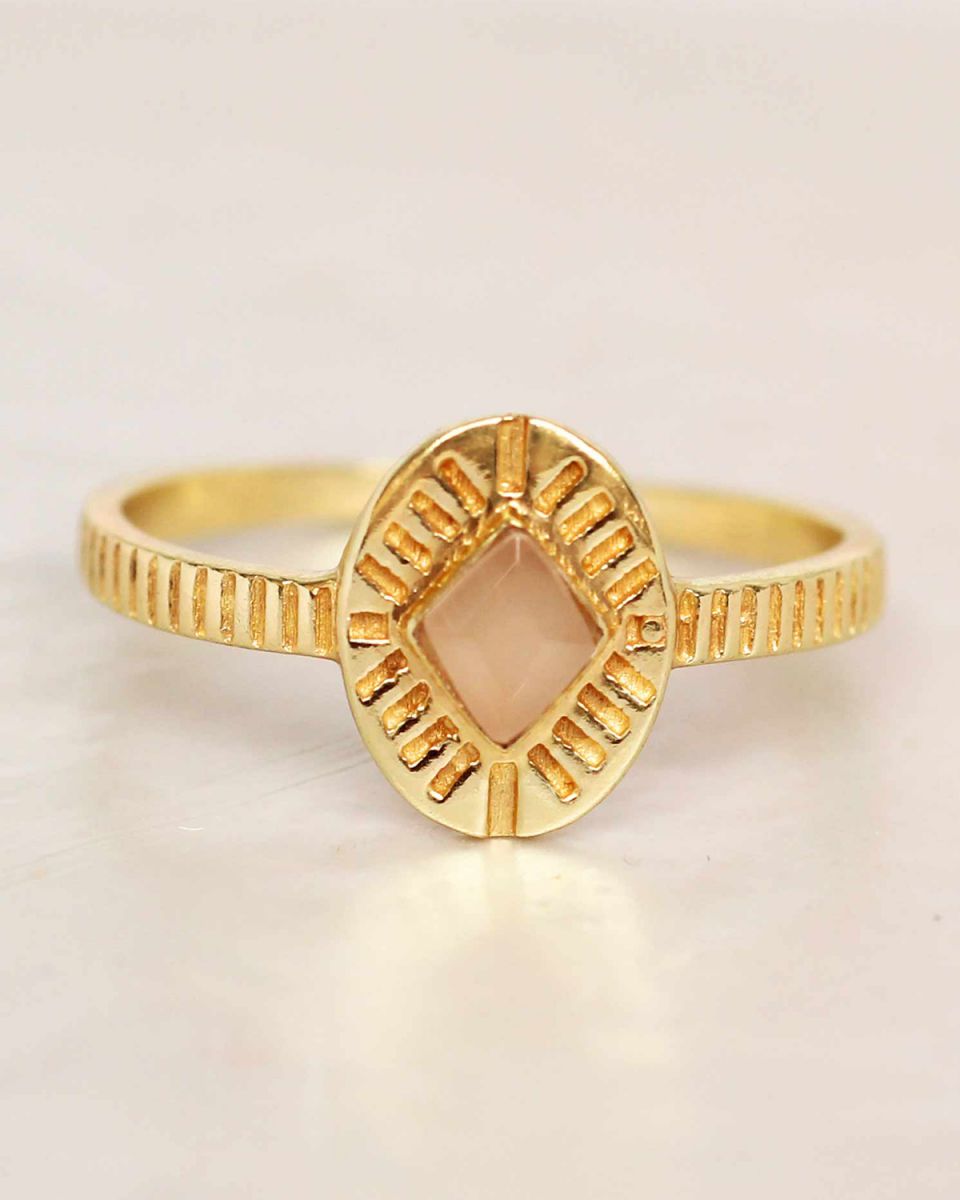 f ring size 56 peach moonstone diamond striped gold plated