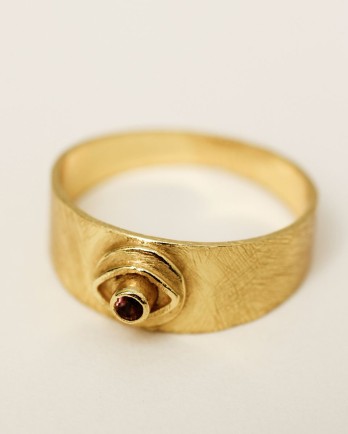 G- ring size 52 signet coin eye garnet gold plated