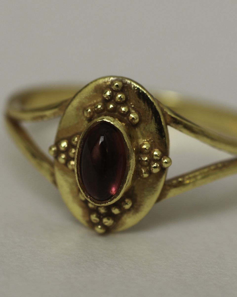 g ring size 56 12x8 old timer garnet gold plated
