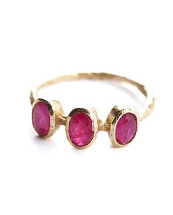H- ring size 52 3 stones ruby gold plated