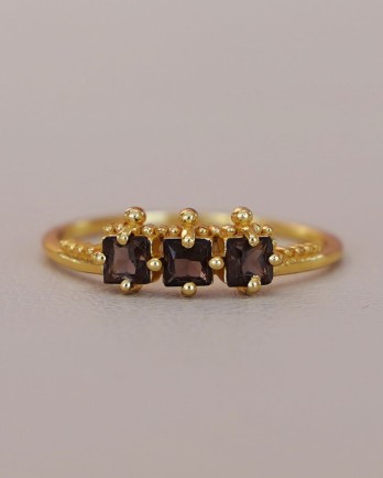 I - Ring Adelise size 56 square trio 3mm sm. quartz g.pl