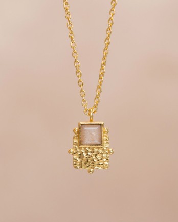 LL - Collier Alma square 4x4mm peach moonst. g.pl. LL - Collier Alma square 4x4mm peach moonst. g.pl.